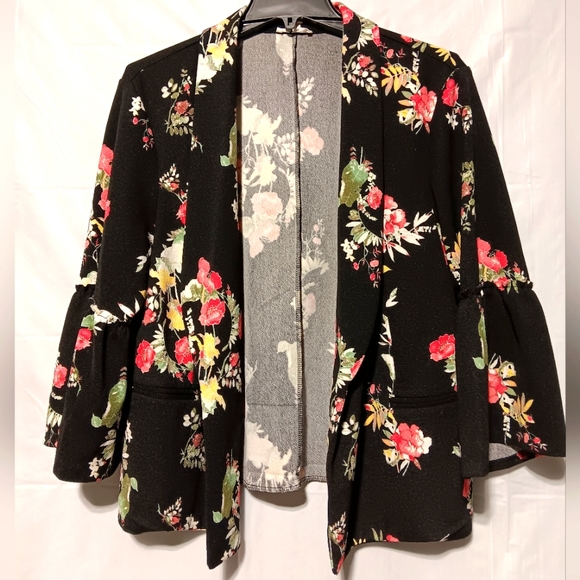 Maurices EUC Women's Open Jacket, Vanity Size 2 (20/22) Black, Pink Floral - Picture 1 of 8